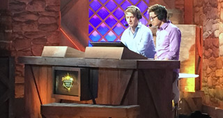 Lothar et Frodan aux commentaires sur la scène Hearthstone